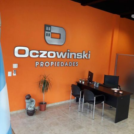 Oczowinski Propiedades